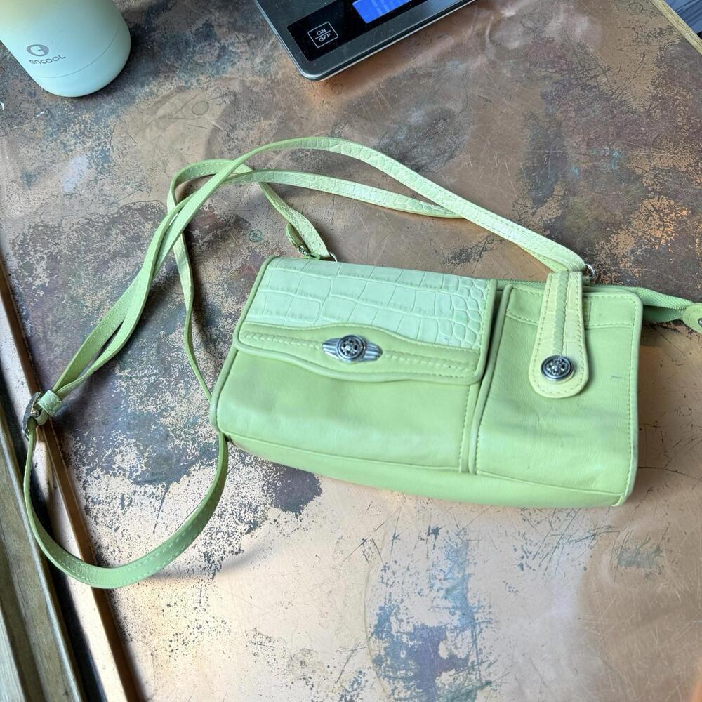 Vintage 90s Brighton Lime Green Leather Shoulder and Crossbody Bag Compartments